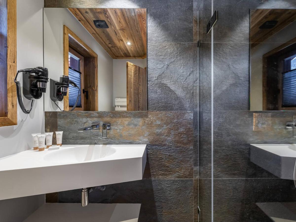 A Le Praz : Piscine, Room, Billard, 6 Adultes + 2 Enfants, Proche Pistes - Fr-1-568-14 Courchevel